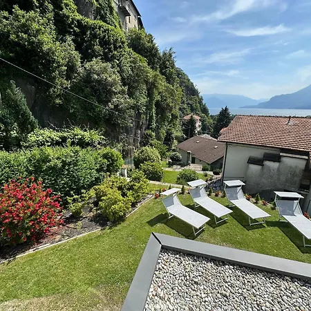Mari Villa Dervio